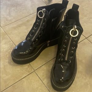 DKNY black women boots size 7